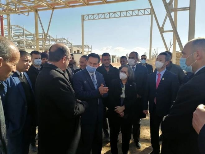 Ministerial delegation visits Gafsa to end blocking of Mdhila 2 plant